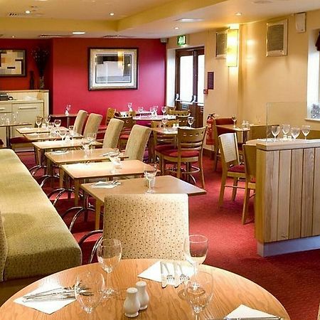 Premier Inn London Heathrow M4/J4 Hillingdon Ngoại thất bức ảnh