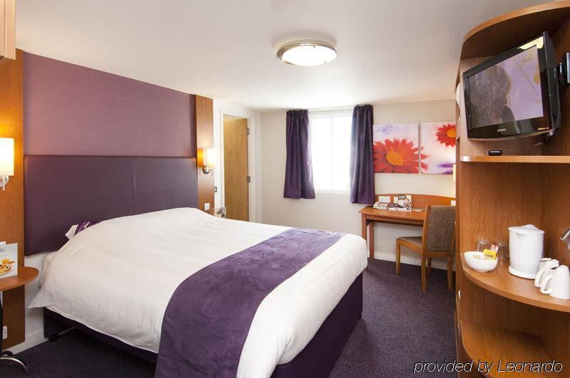 Premier Inn London Heathrow M4/J4 Hillingdon Ngoại thất bức ảnh