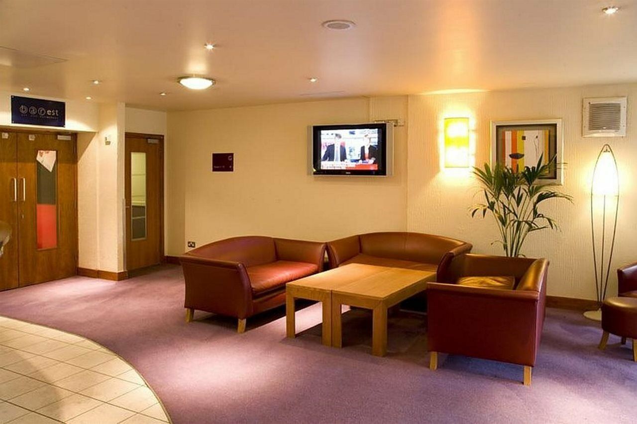 Premier Inn London Heathrow M4/J4 Hillingdon Ngoại thất bức ảnh