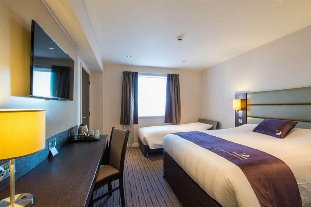 Premier Inn London Heathrow M4/J4 Hillingdon Ngoại thất bức ảnh